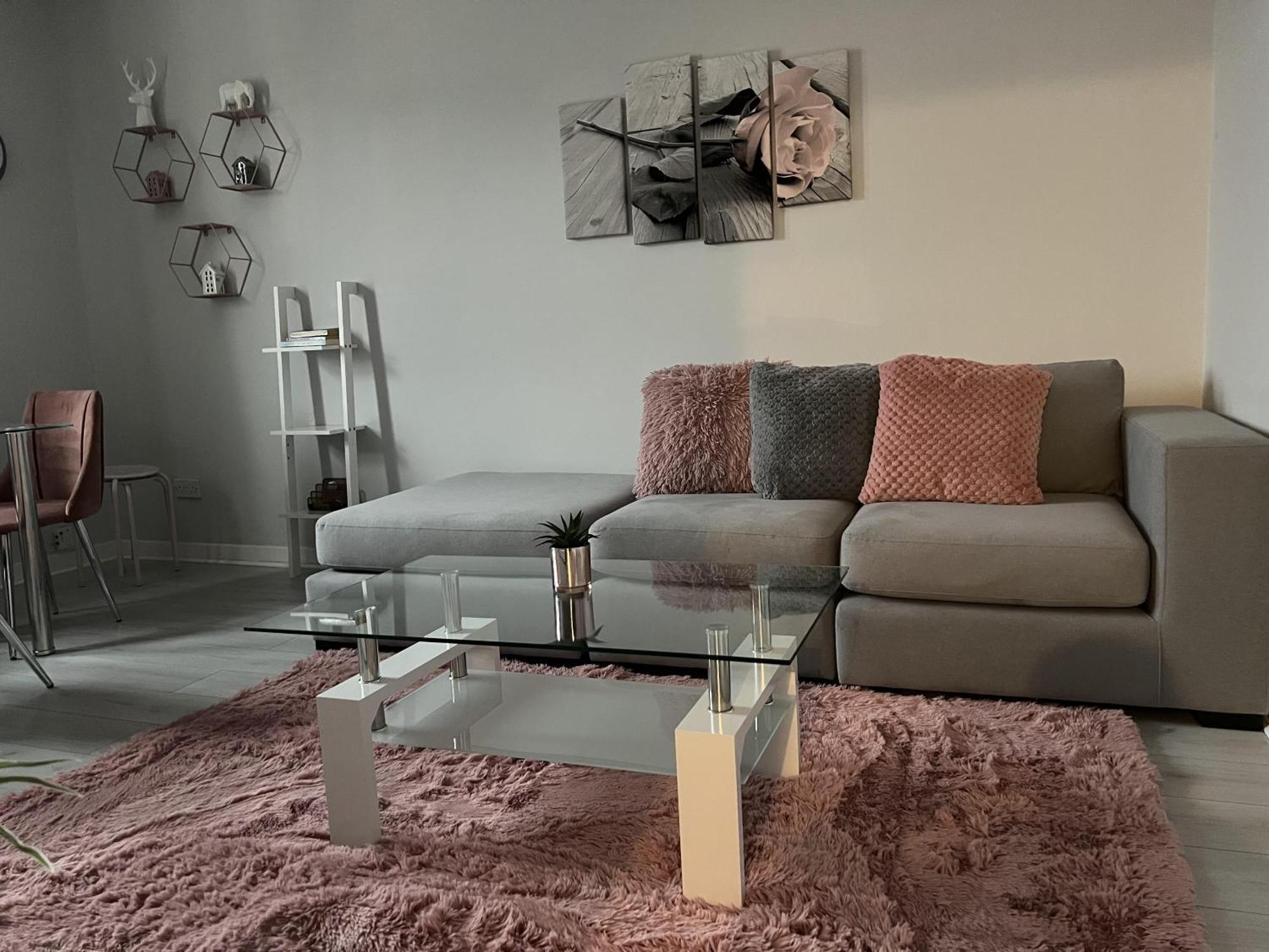 Captivating 2-Bed Apartment In Kirkcaldy Extérieur photo