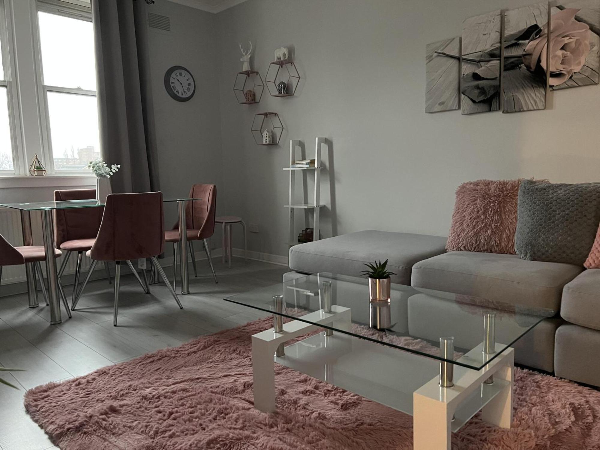 Captivating 2-Bed Apartment In Kirkcaldy Extérieur photo